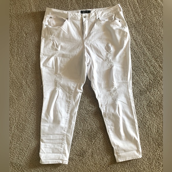 Cato White Distressed Jeans - Picture 2 of 5
